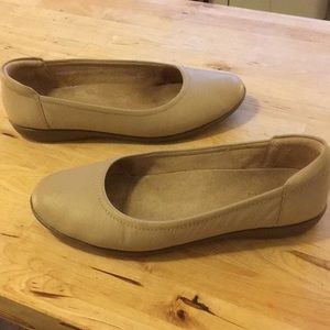 Naturalizer Flexy ballet flat